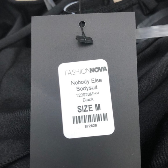 Fashion Nova Nobody Else Black Bodysuit NWT Size M - Picture 6 of 9